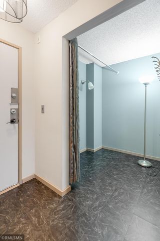 1011 41st Avenue NE 306, Columbia Heights, MN 55421