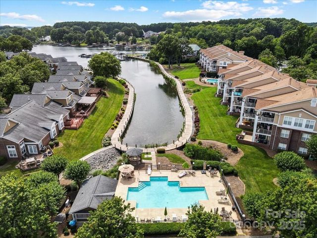 18812 Ramsey Cove Drive, Cornelius, NC 28031