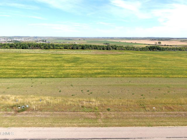 16008 Acadia Drive, Bismarck, ND 58503 property photo