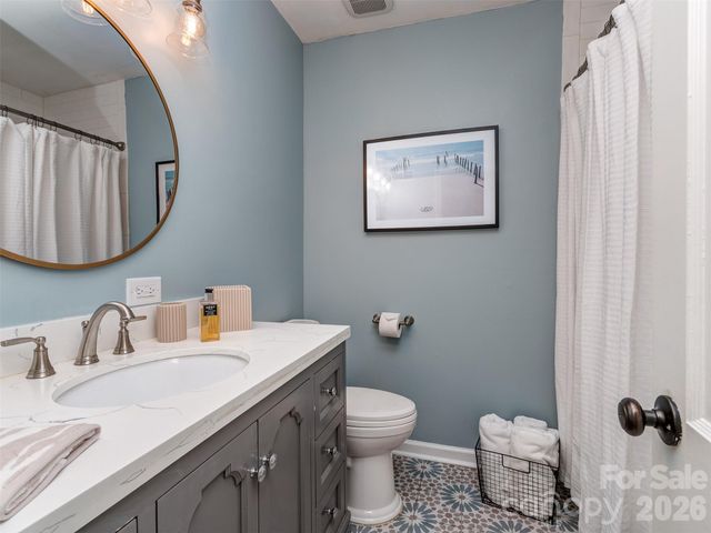 6129 Page Court, Charlotte, NC 28270