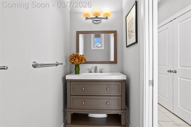 4620 Mankato Avenue, Royal Oak, MI 48073