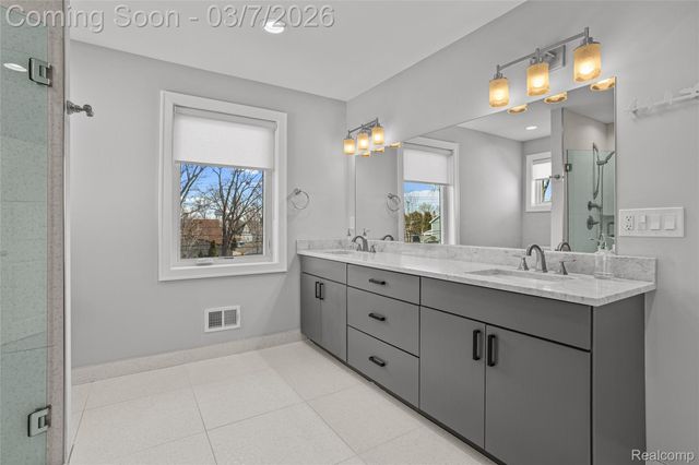 4620 Mankato Avenue, Royal Oak, MI 48073