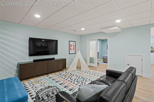 4620 Mankato Avenue, Royal Oak, MI 48073