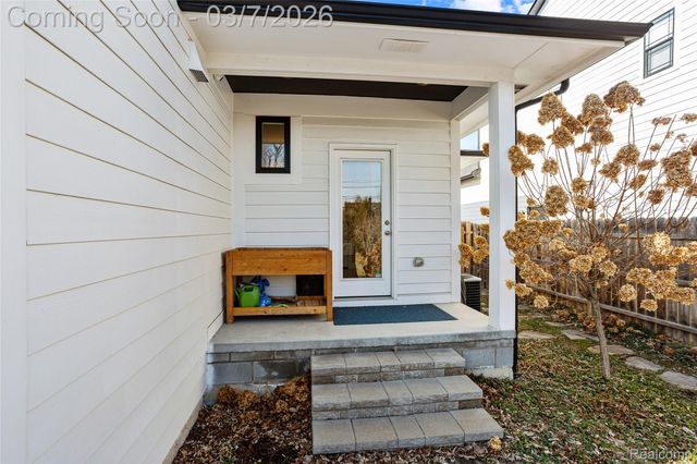 4620 Mankato Avenue, Royal Oak, MI 48073