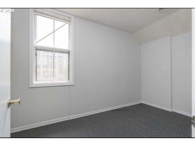 1326 Sw 12TH Ave, Portland, OR 97201