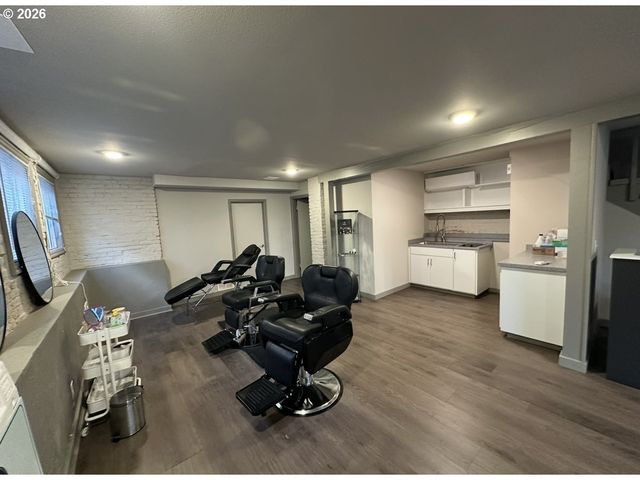 1326 Sw 12TH Ave, Portland, OR 97201