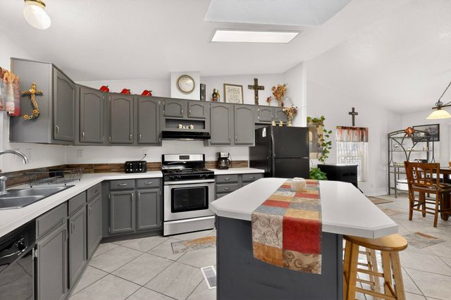 279 Sedillo Road, Tijeras, NM 87059