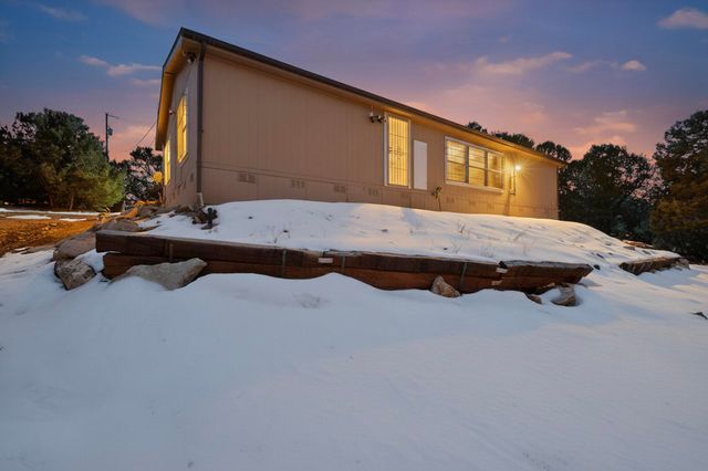 279 Sedillo Road, Tijeras, NM 87059