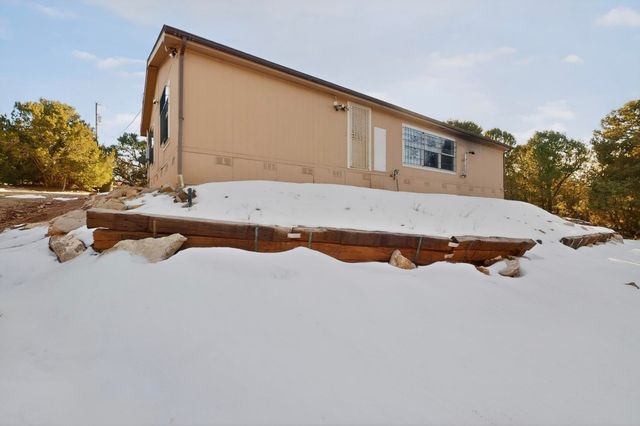 279 Sedillo Road, Tijeras, NM 87059