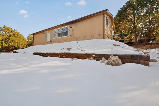 279 Sedillo Road, Tijeras, NM 87059