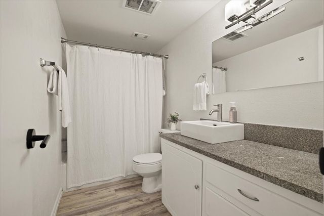 4100 Ridglea Country Club Drive 1401, Fort Worth, TX 76126