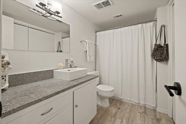 4100 Ridglea Country Club Drive 1401, Fort Worth, TX 76126