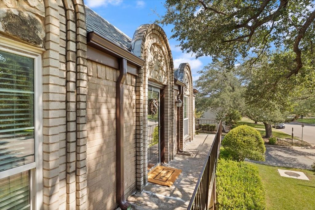 4100 Ridglea Country Club Drive 1401, Fort Worth, TX 76126