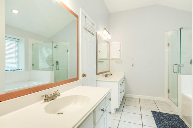 105 Plum Circle, Lake Jackson, TX 77566