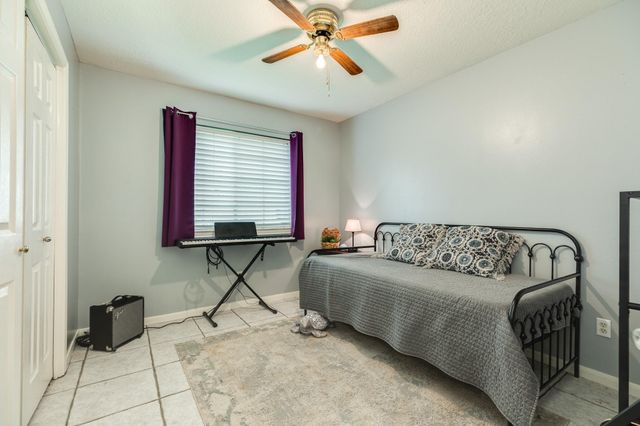 105 Plum Circle, Lake Jackson, TX 77566