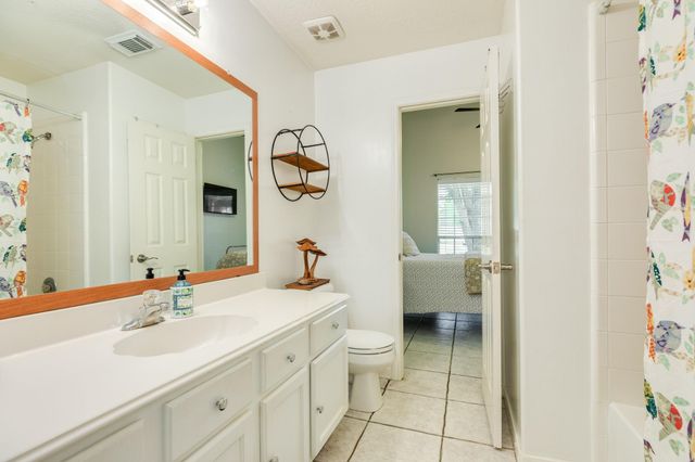 105 Plum Circle, Lake Jackson, TX 77566