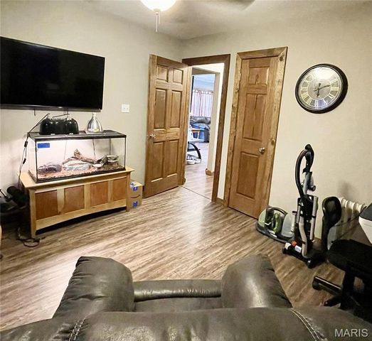 1007 E 1st Street, Salem, MO 65560