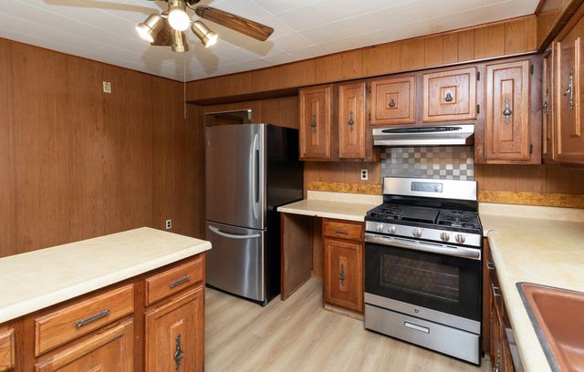 217 E Edison Avenue, Des Moines, IA 50315