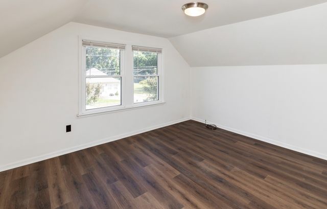 217 E Edison Avenue, Des Moines, IA 50315