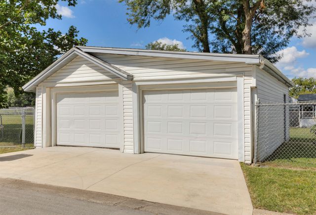 217 E Edison Avenue, Des Moines, IA 50315