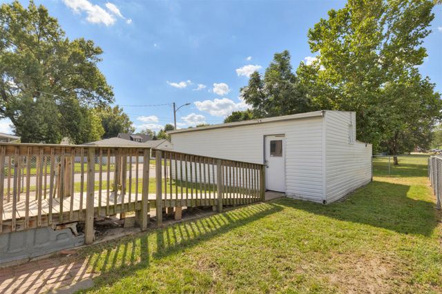 217 E Edison Avenue, Des Moines, IA 50315