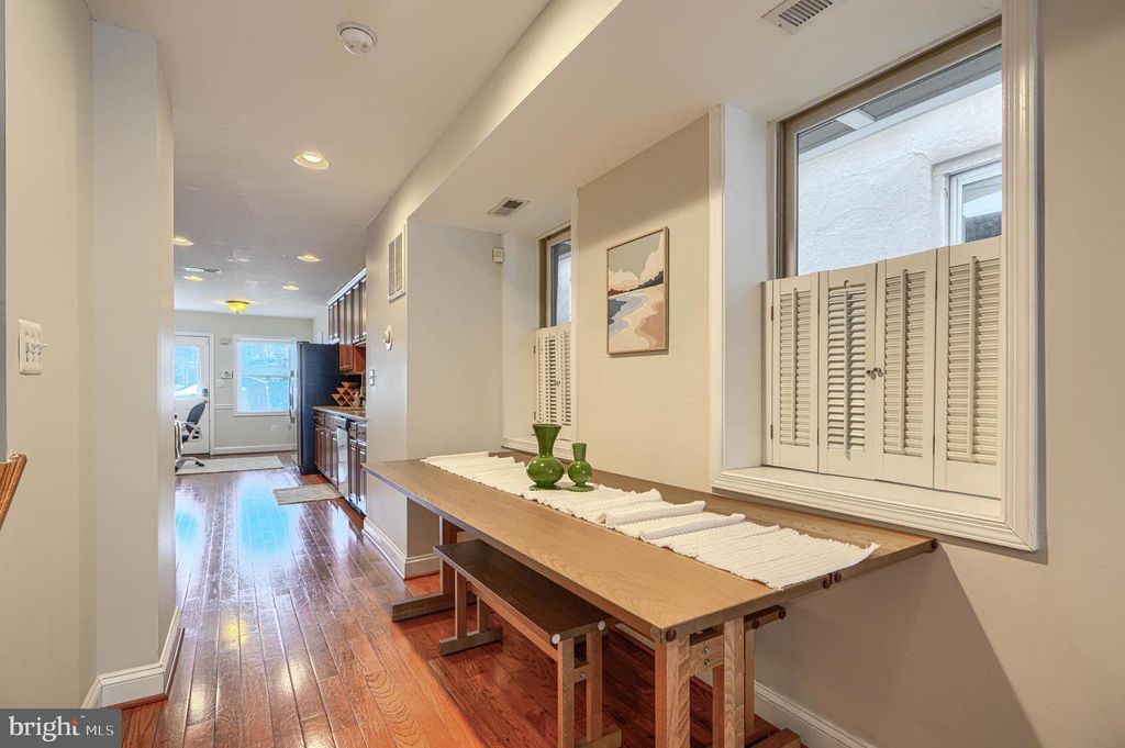 Image 11 of property listing at 3234 ODONNELL ST, Baltimore, MD 21224