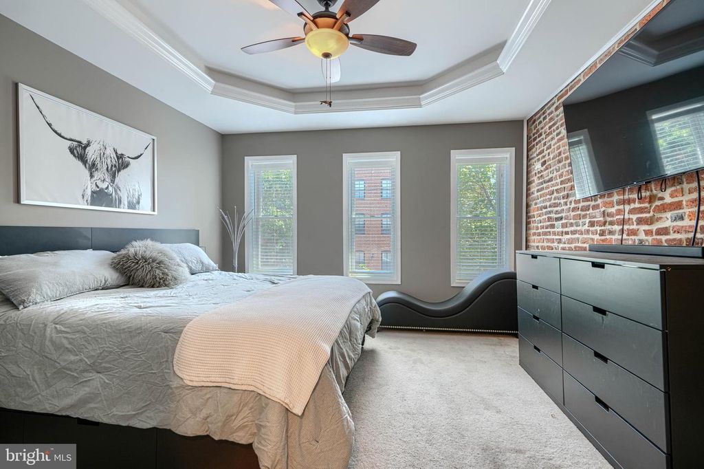 Image 13 of property listing at 3234 ODONNELL ST, Baltimore, MD 21224