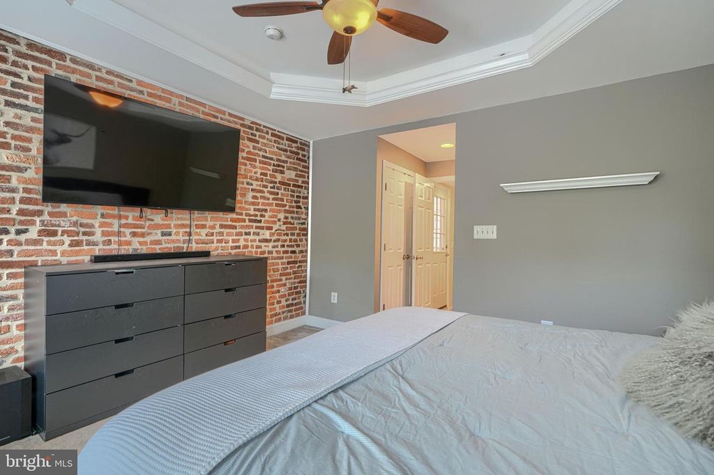 Image 15 of property listing at 3234 ODONNELL ST, Baltimore, MD 21224