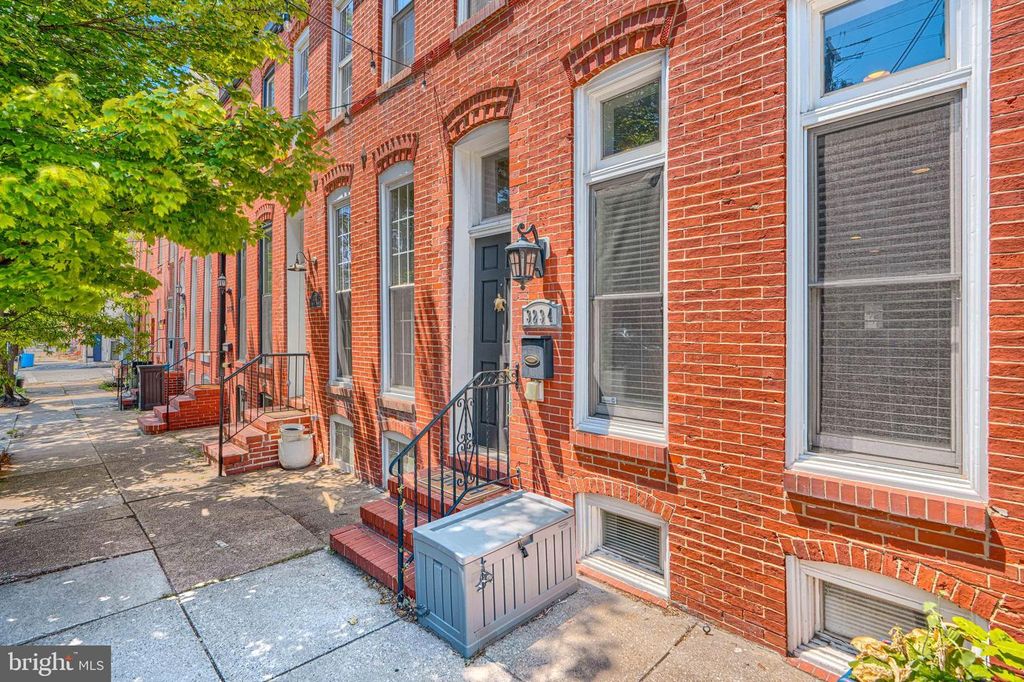 Image 39 of property listing at 3234 ODONNELL ST, Baltimore, MD 21224