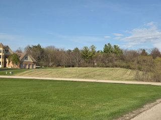 1322 Bull Valley Drive, Woodstock, IL 60098