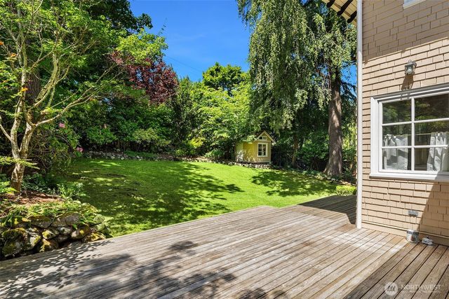 131 Madrona Place E, Seattle, WA 98112