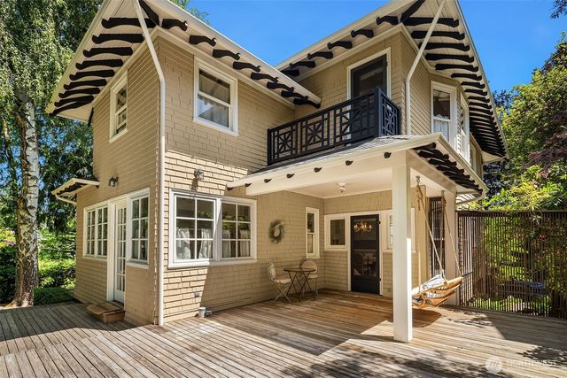 131 Madrona Place E, Seattle, WA 98112