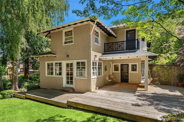 131 Madrona Place E, Seattle, WA 98112