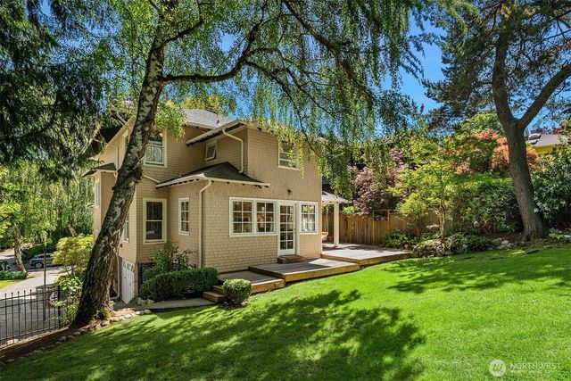 131 Madrona Place E, Seattle, WA 98112