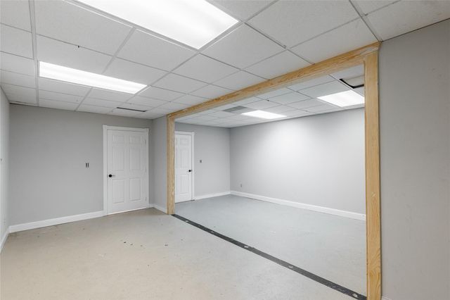601 N May Street, Madisonville, TX 77864