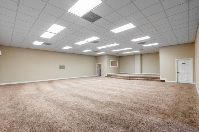 601 N May Street, Madisonville, TX 77864