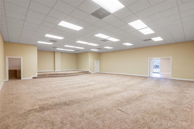 601 N May Street, Madisonville, TX 77864