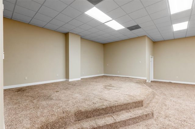 601 N May Street, Madisonville, TX 77864