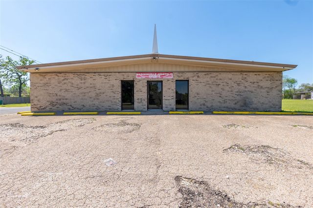 601 N May Street, Madisonville, TX 77864