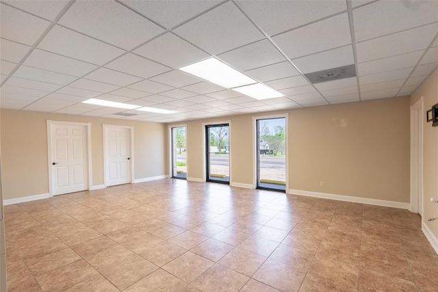 601 N May Street, Madisonville, TX 77864