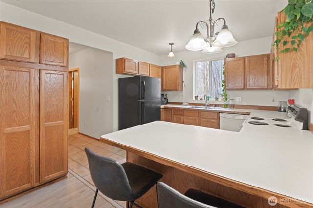 380 N Duckabush Drive E, Hoodsport, WA 98548