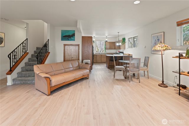 380 N Duckabush Drive E, Hoodsport, WA 98548