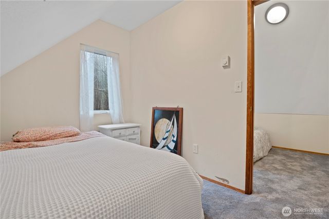 380 N Duckabush Drive E, Hoodsport, WA 98548