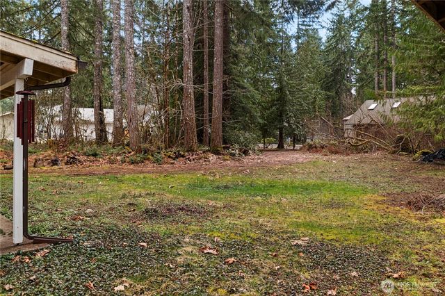 380 N Duckabush Drive E, Hoodsport, WA 98548