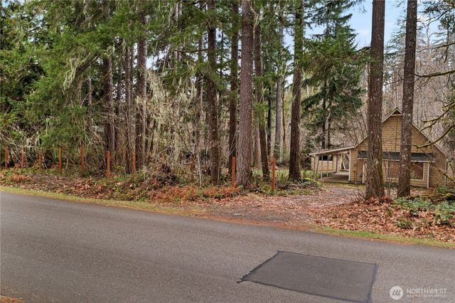 380 N Duckabush Drive E, Hoodsport, WA 98548