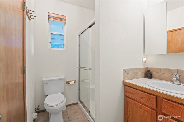 380 N Duckabush Drive E, Hoodsport, WA 98548