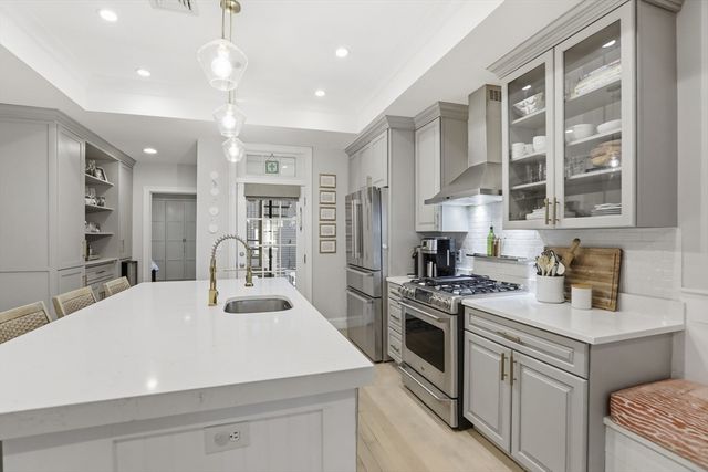 7 Mystic St. 1, Boston, MA 02129