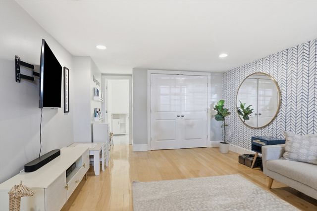 7 Mystic St. 1, Boston, MA 02129