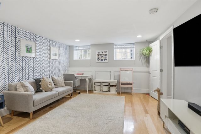 7 Mystic St. 1, Boston, MA 02129