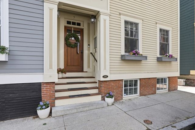 7 Mystic St. 1, Boston, MA 02129